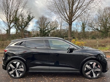 Used Renault Megane E Tech 2023 for sale - 76954492: Photo