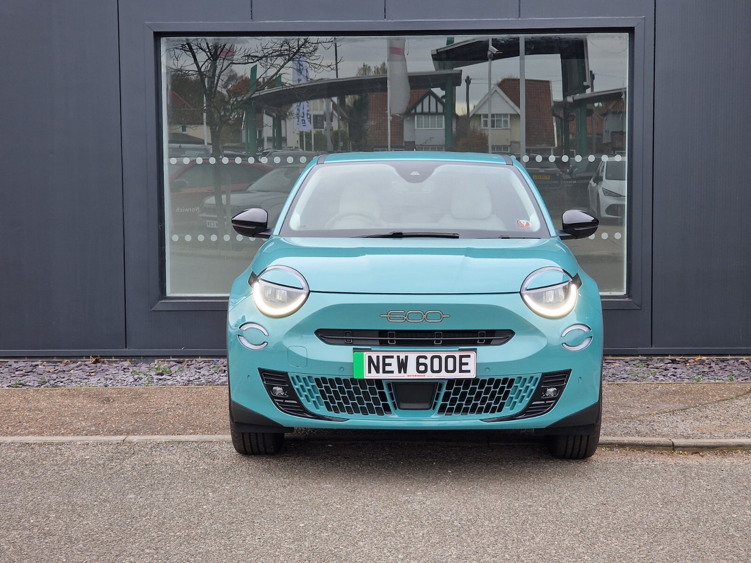 Used Fiat 600e 2024 for sale - 76540155: Photo 2