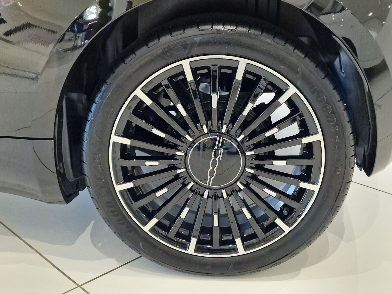 Used Fiat 500 2025 for sale - 76428195: Photo 7