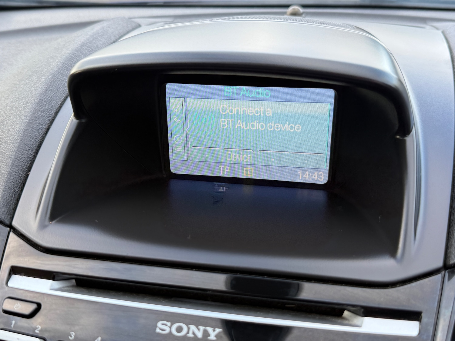 Used Ford Fiesta 2014 for sale - 77638890: Photo 28