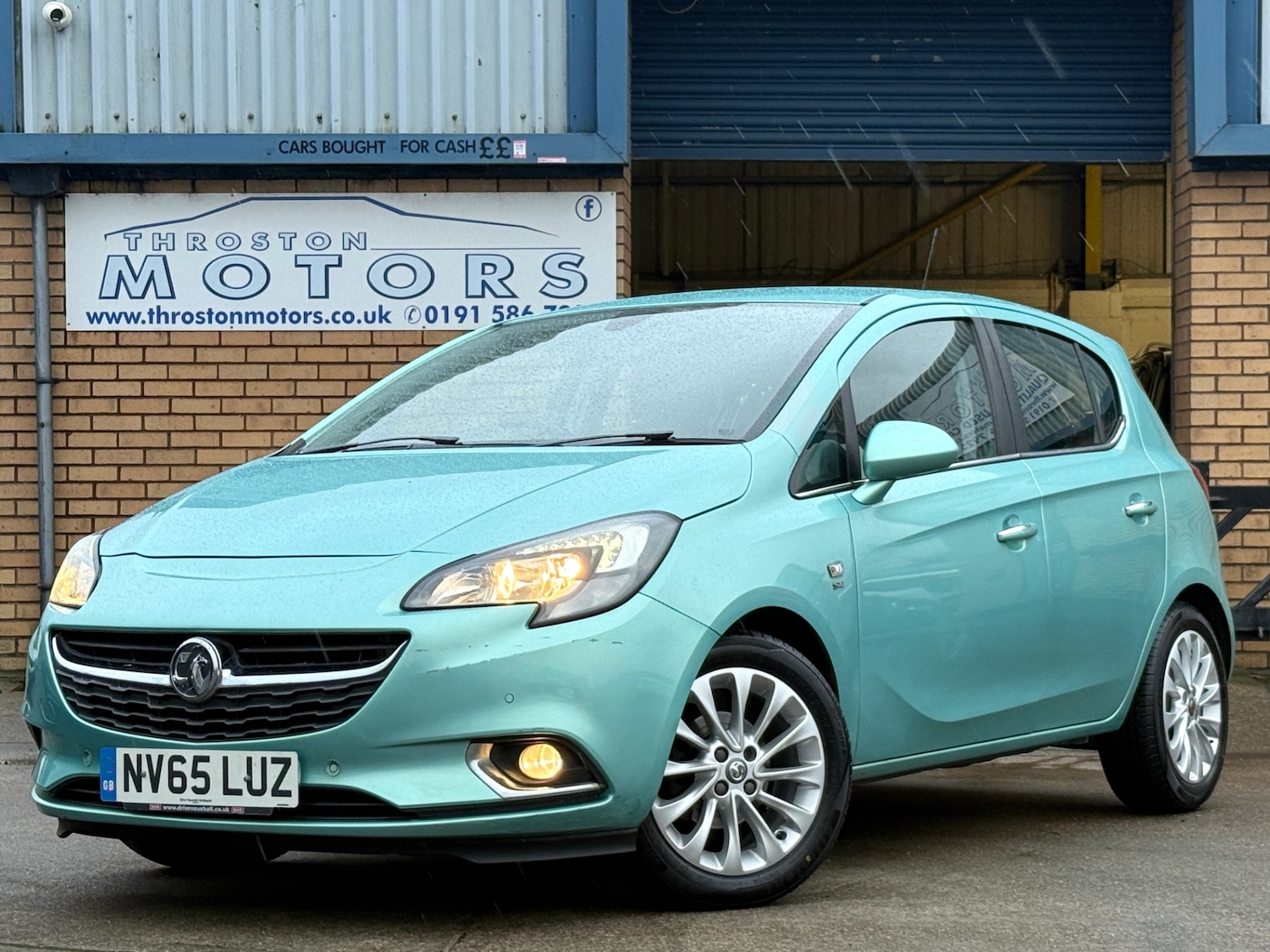 Used Vauxhall Corsa 2016 for sale - 77104412: Photo 2