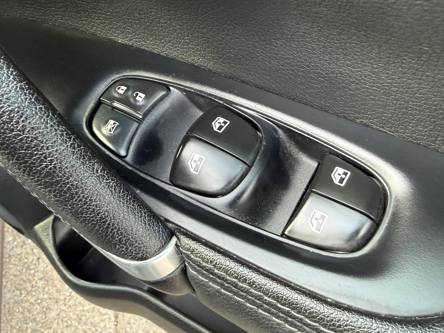 Used Nissan Qashqai 2018 for sale - 77888477: Photo 30