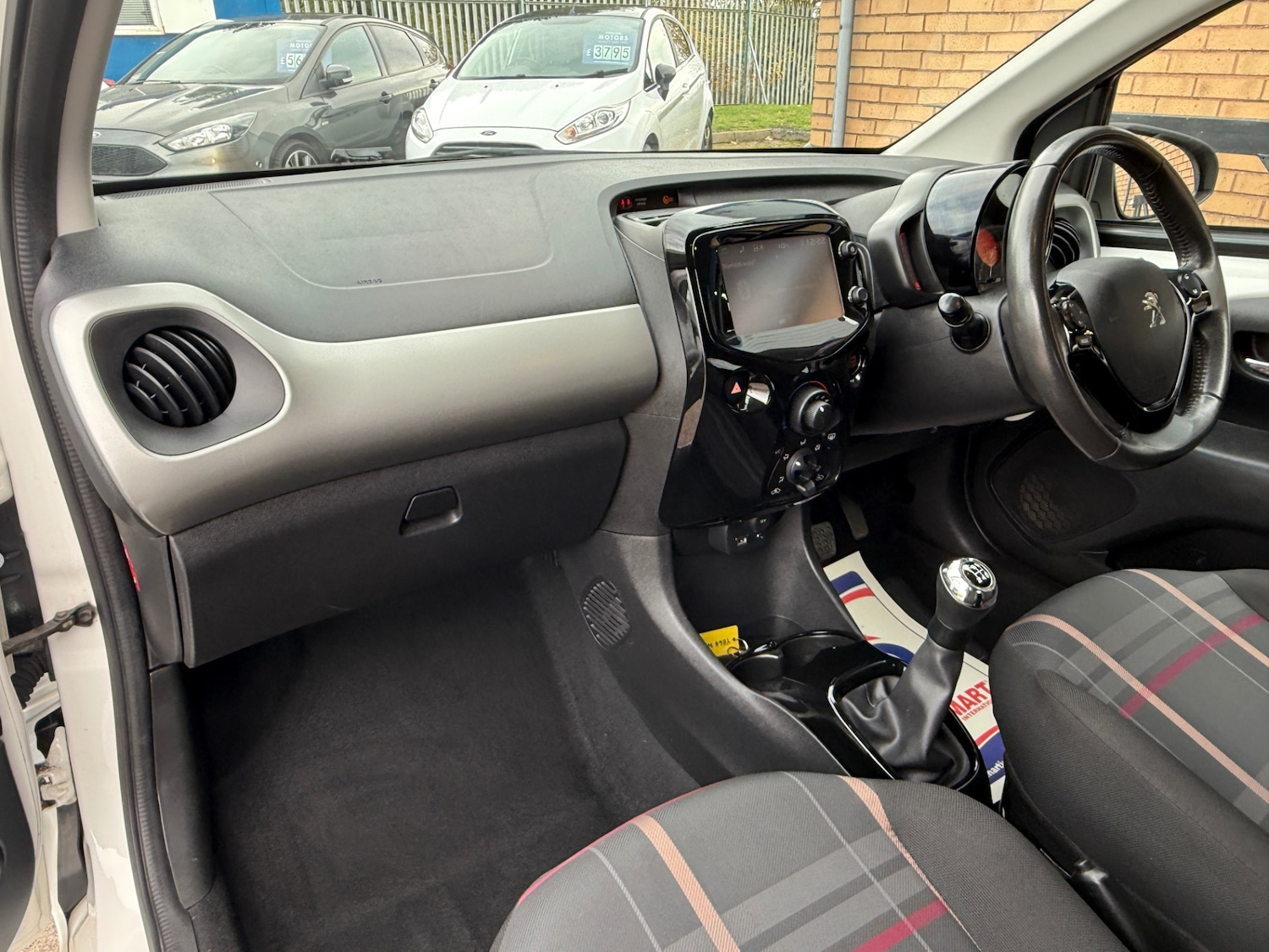 Used Peugeot 108 2014 for sale - 76391415: Photo 15