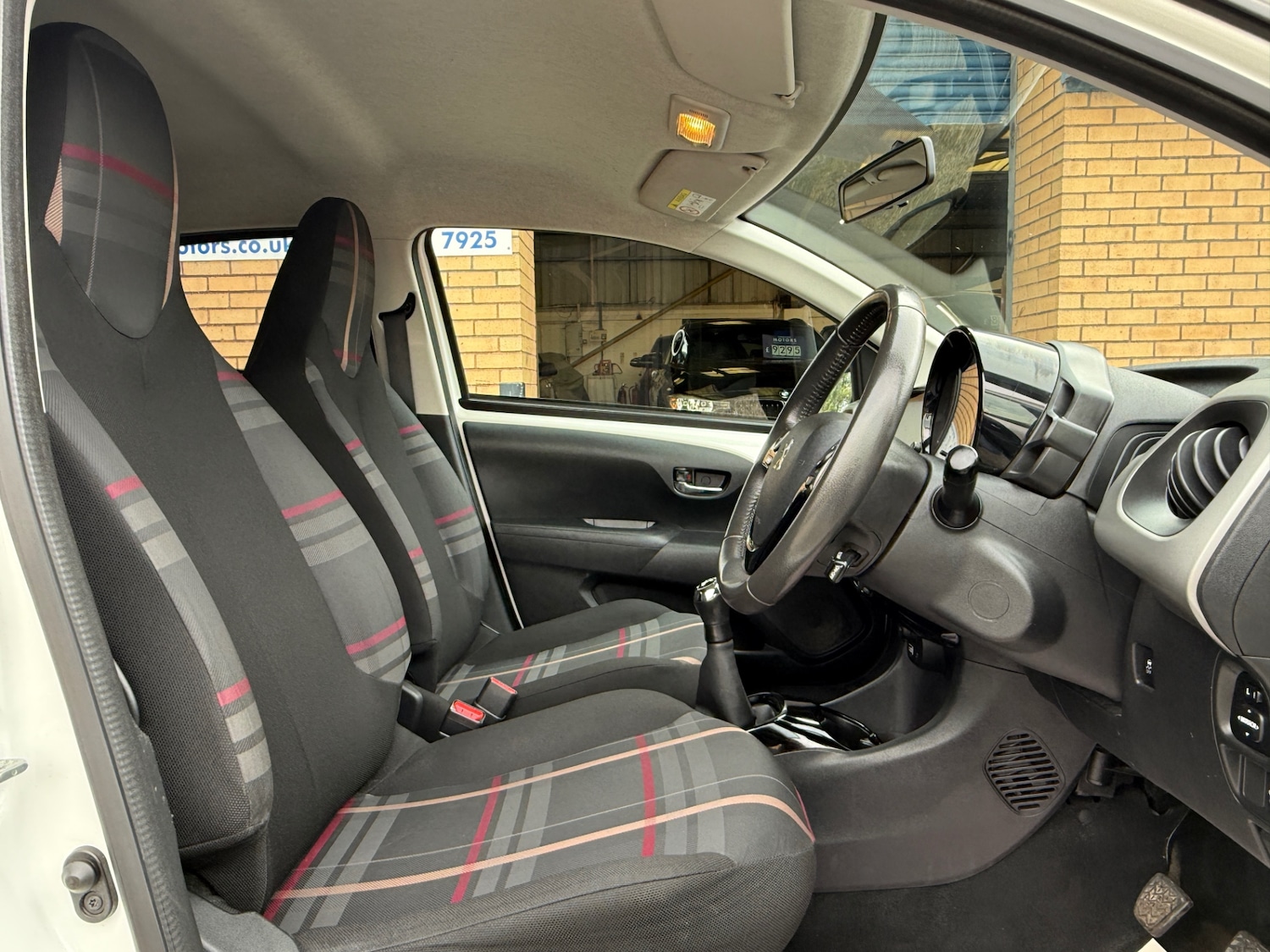 Used Peugeot 108 2014 for sale - 76391415: Photo 17