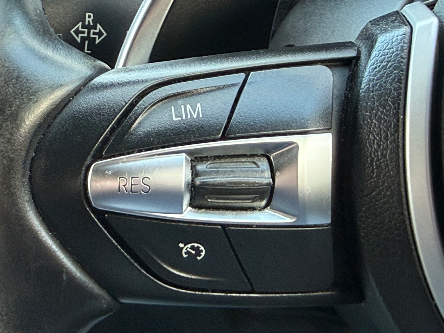 Used BMW 3 Series 2016 for sale - 77258090: Photo 32