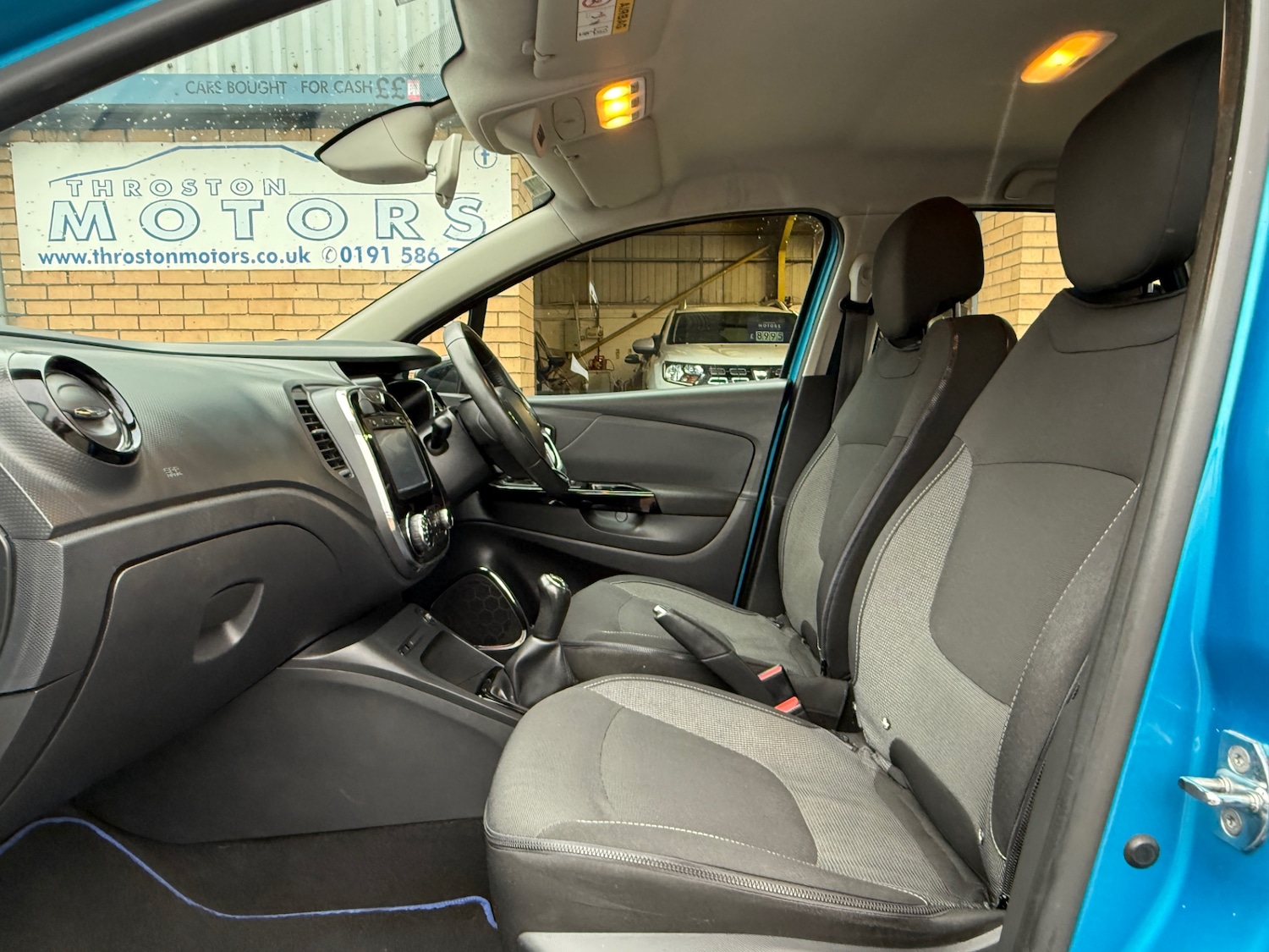 Used Renault Captur 2015 for sale - 76763343: Photo 16