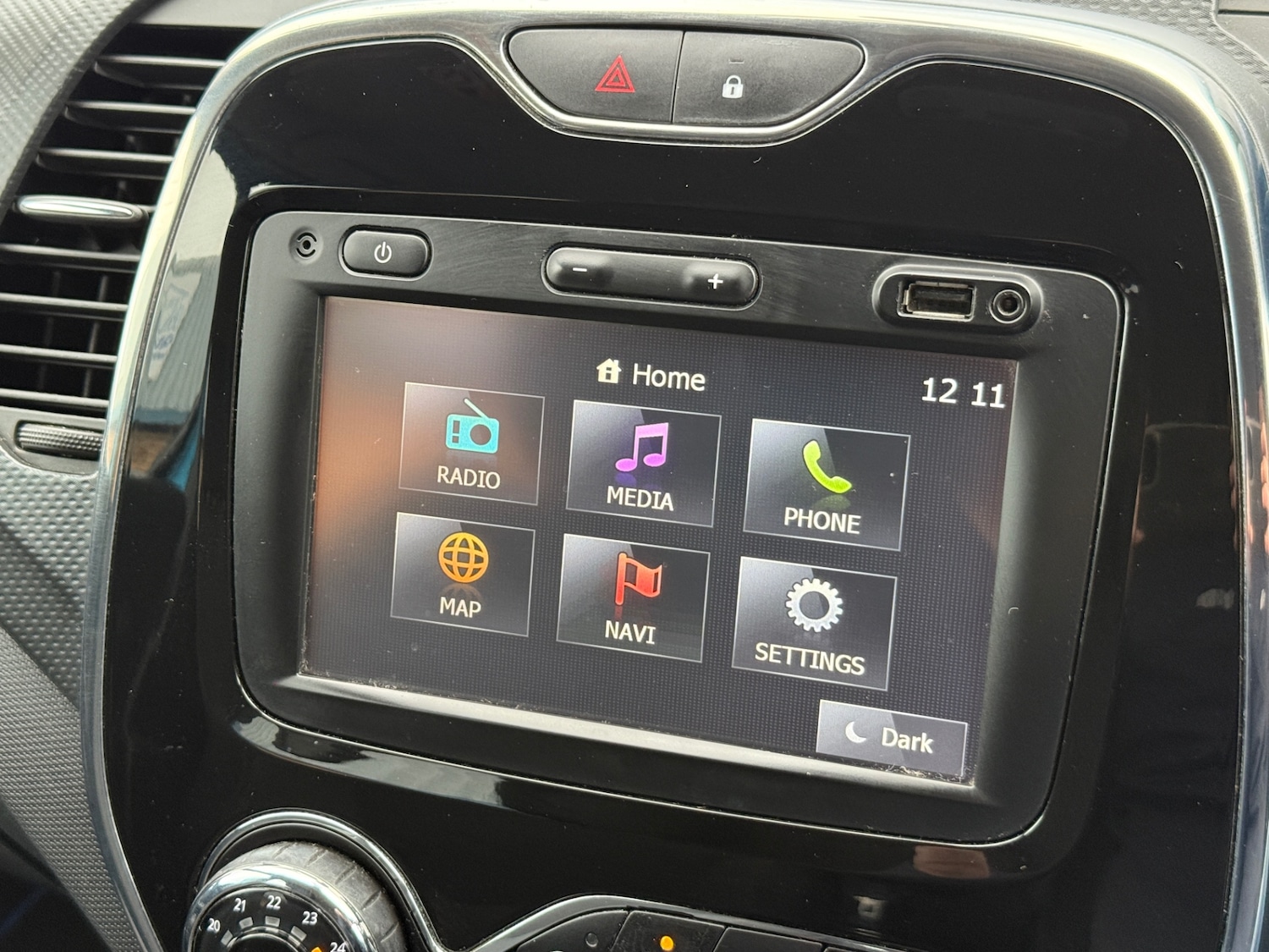 Used Renault Captur 2015 for sale - 76763343: Photo 31