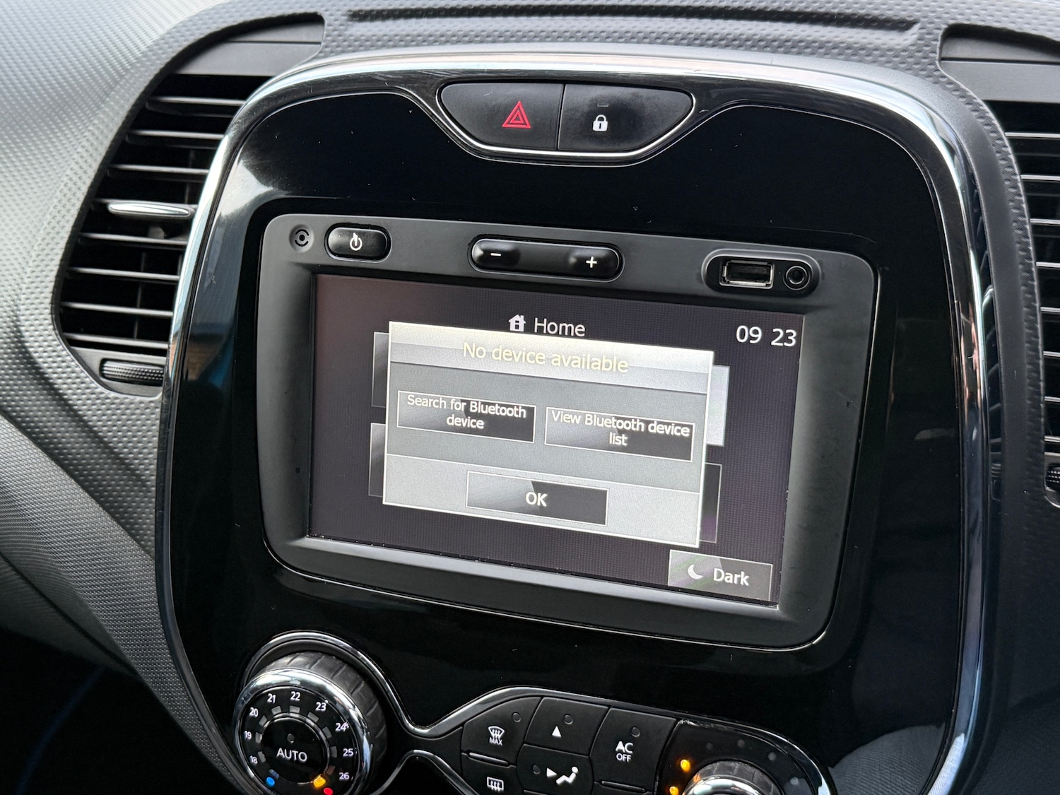 Used Renault Captur 2015 for sale - 76663727: Photo 13