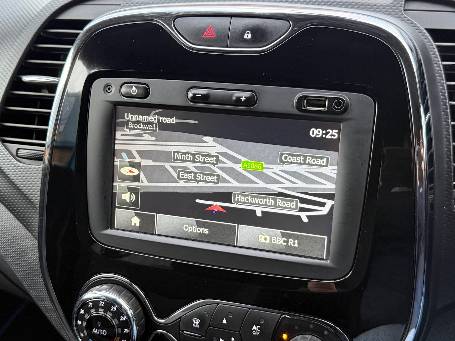 Used Renault Captur 2015 for sale - 76663727: Photo 14