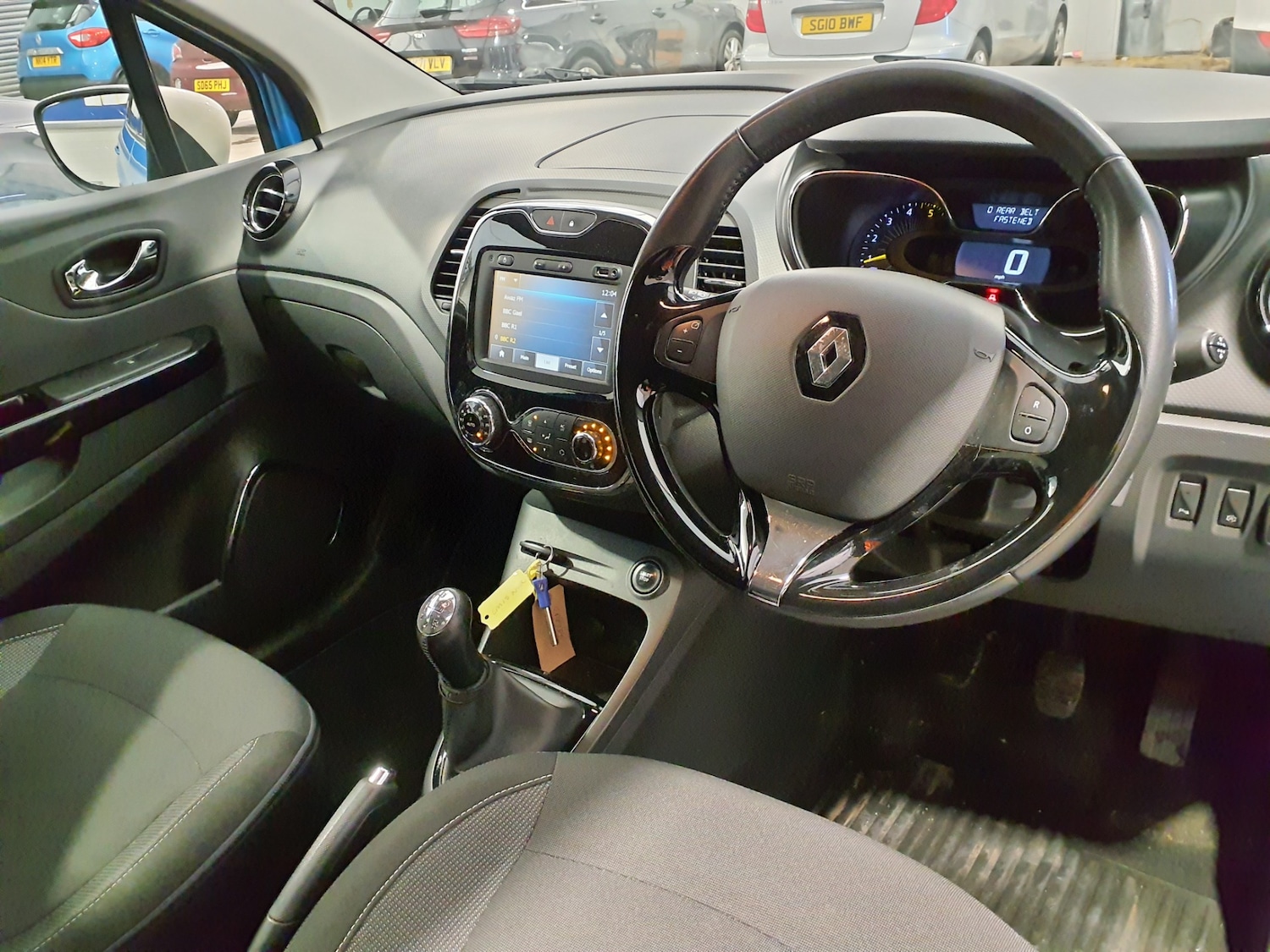 Used Renault Captur 2015 for sale - 76663727: Photo 2
