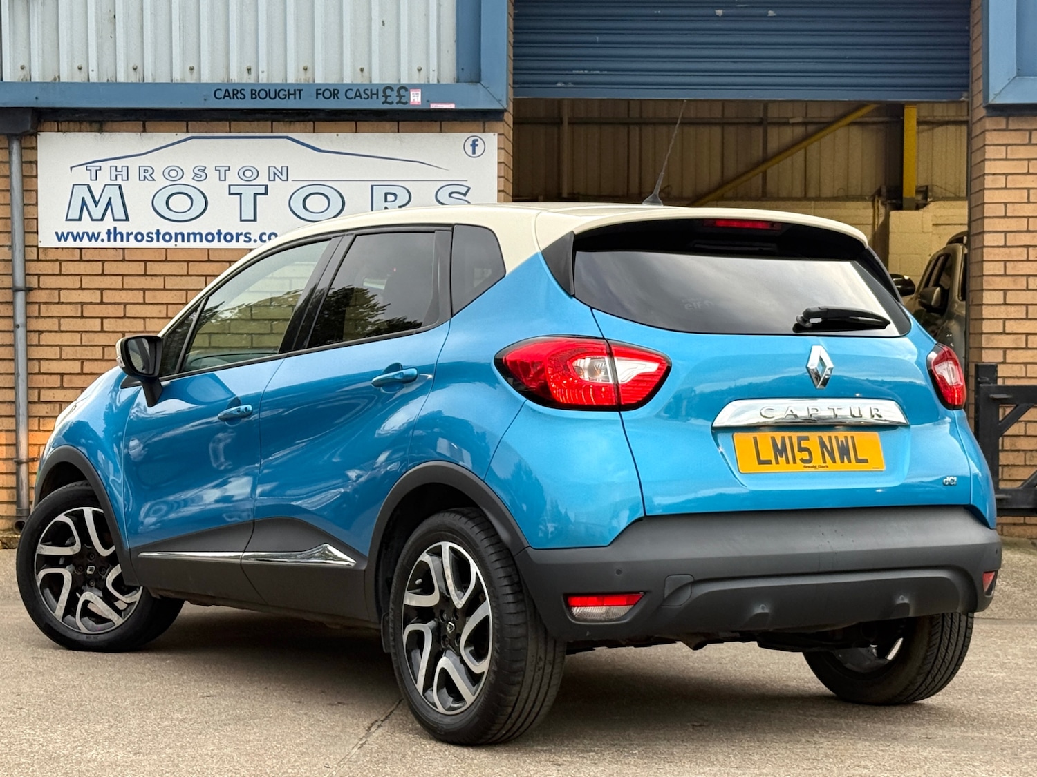 Used Renault Captur 2015 for sale - 76663727: Photo 3