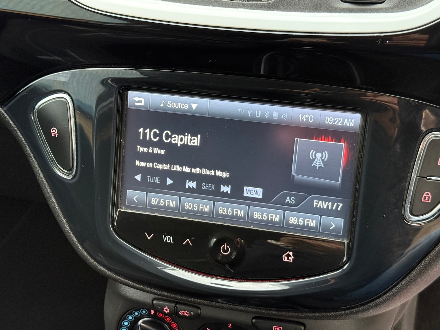 Used Vauxhall Corsa 2015 for sale - 76130338: Photo 26