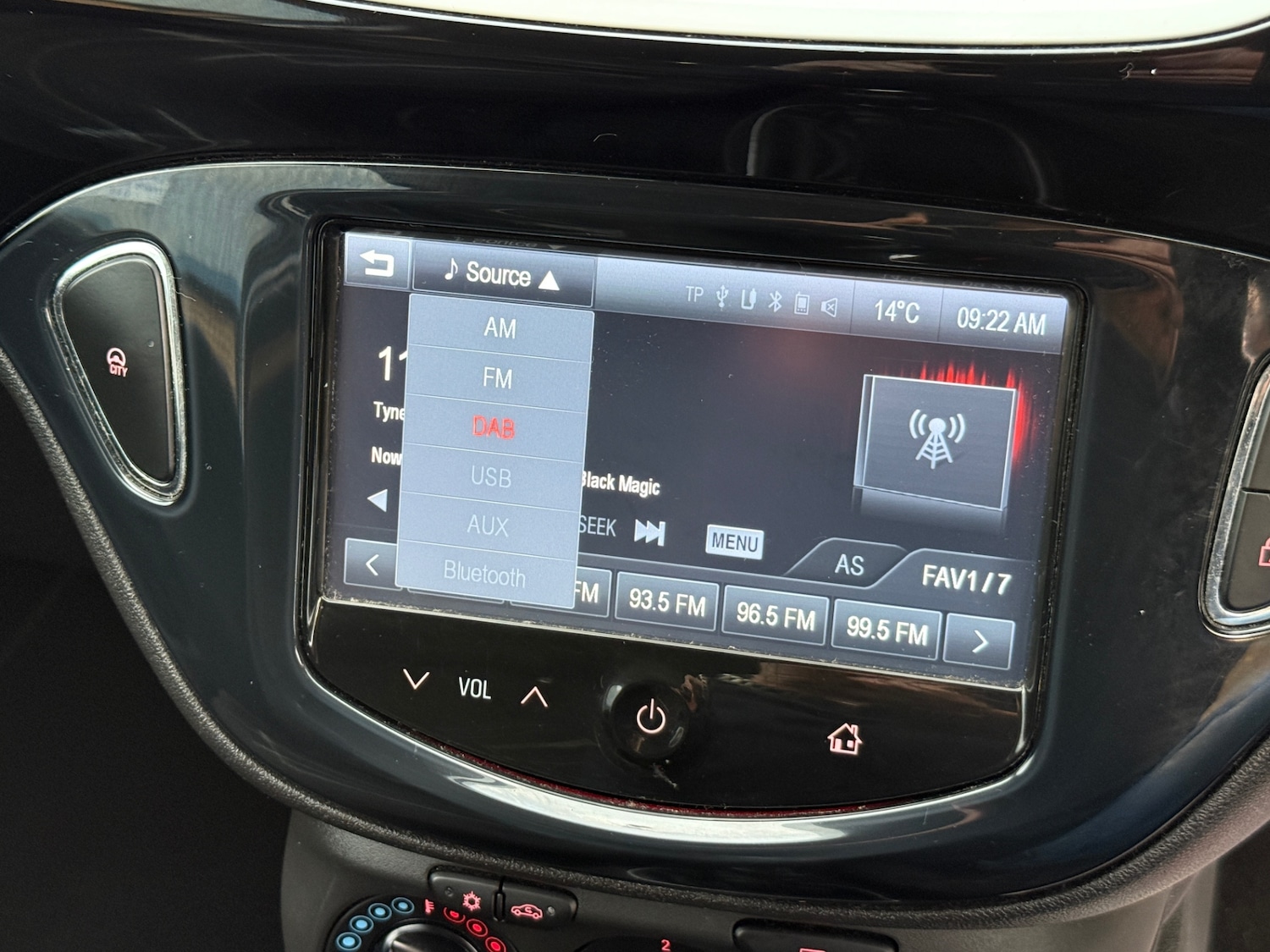 Used Vauxhall Corsa 2015 for sale - 76130338: Photo 27