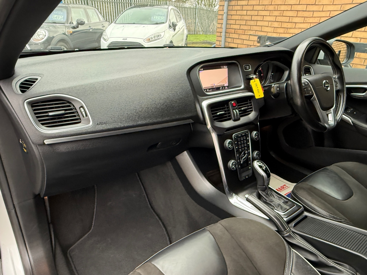 Used Volvo V40 2017 for sale - 76776511: Photo 15