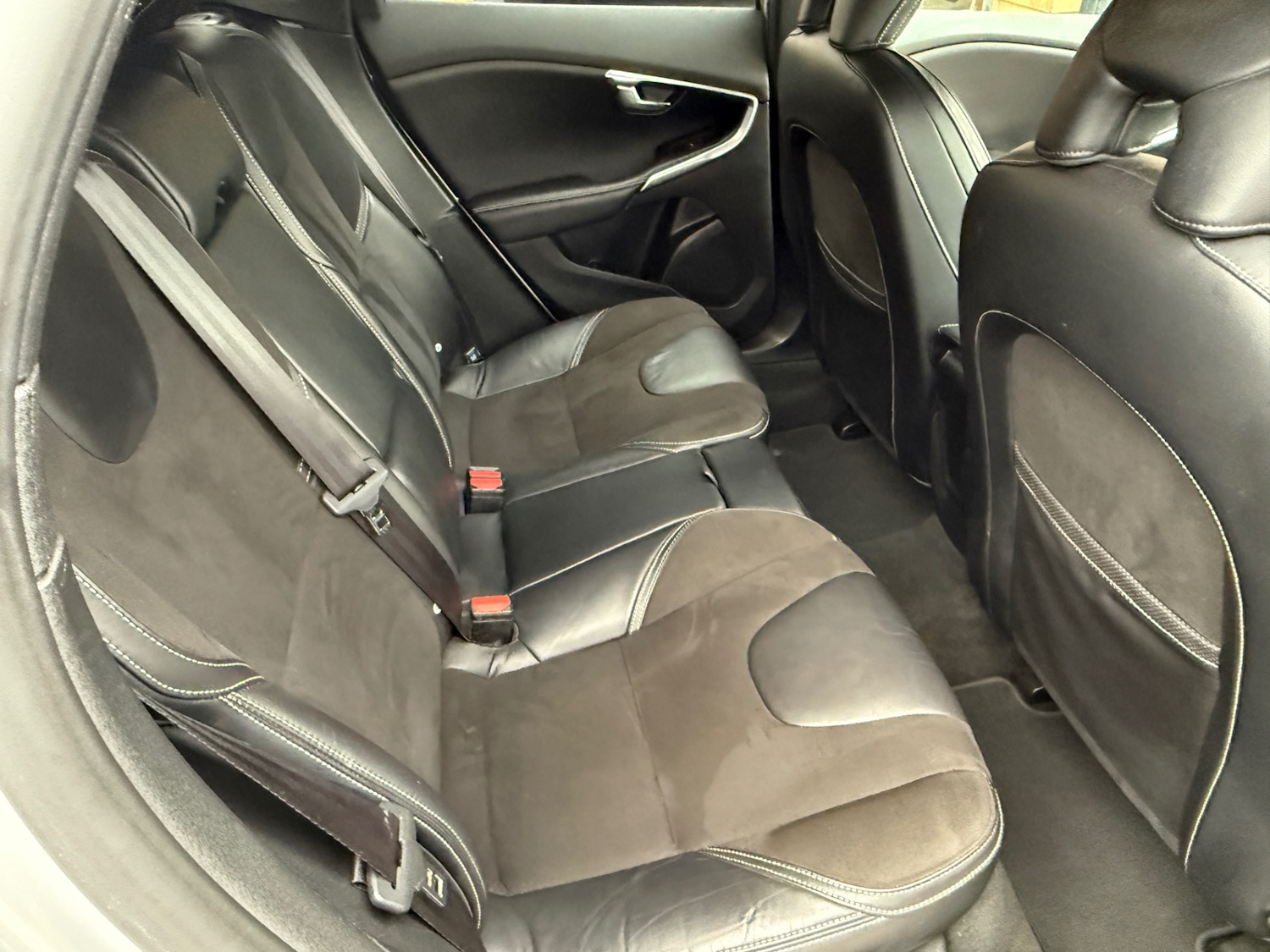 Used Volvo V40 2017 for sale - 76776511: Photo 19