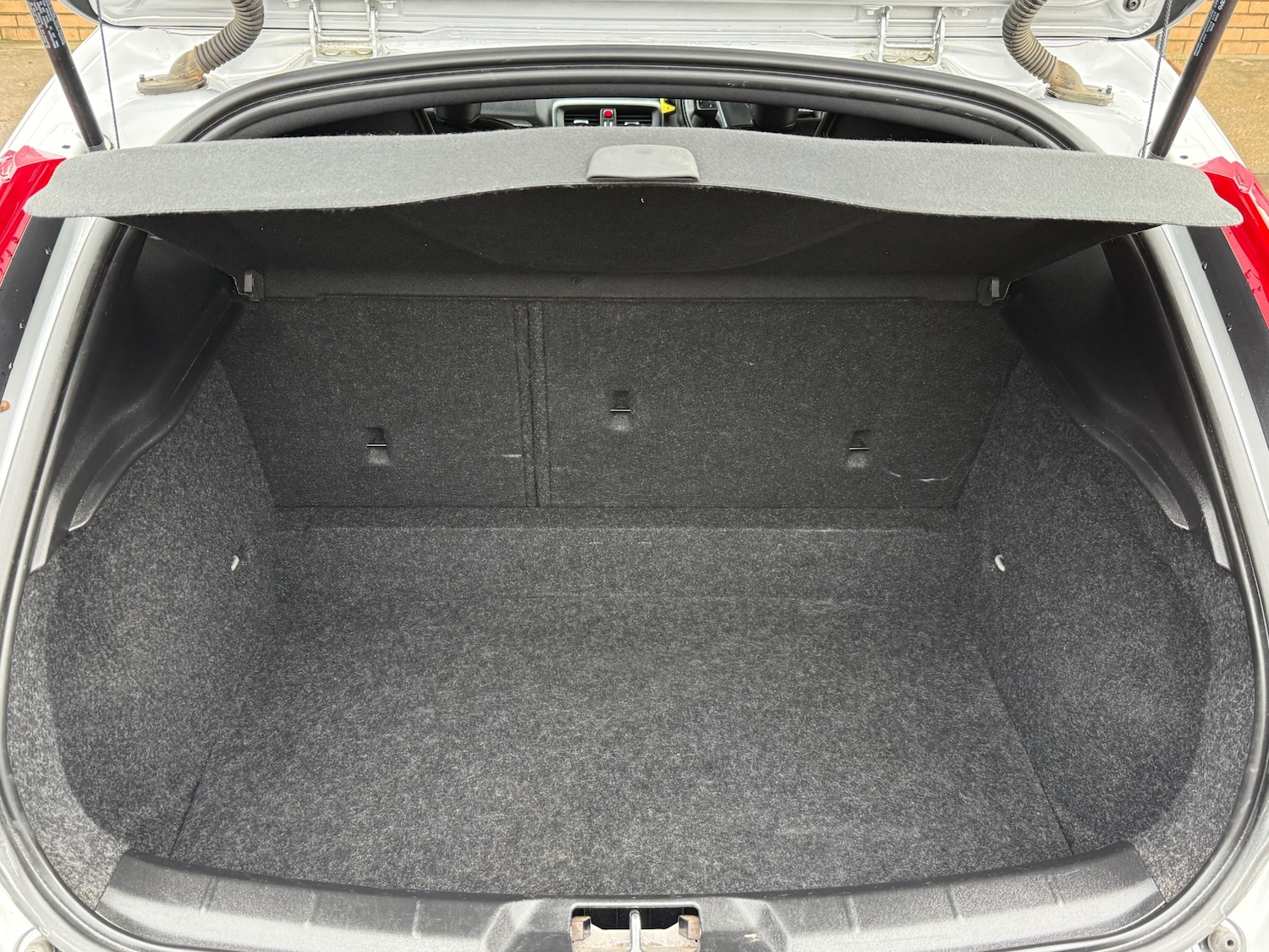 Used Volvo V40 2017 for sale - 76776511: Photo 20