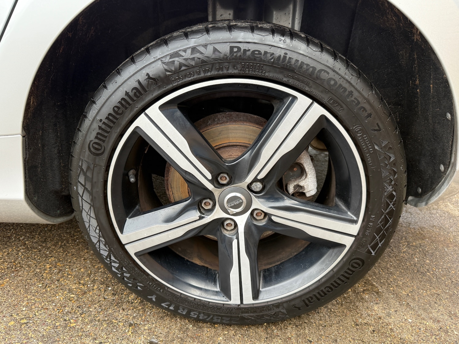 Used Volvo V40 2017 for sale - 76776511: Photo 24