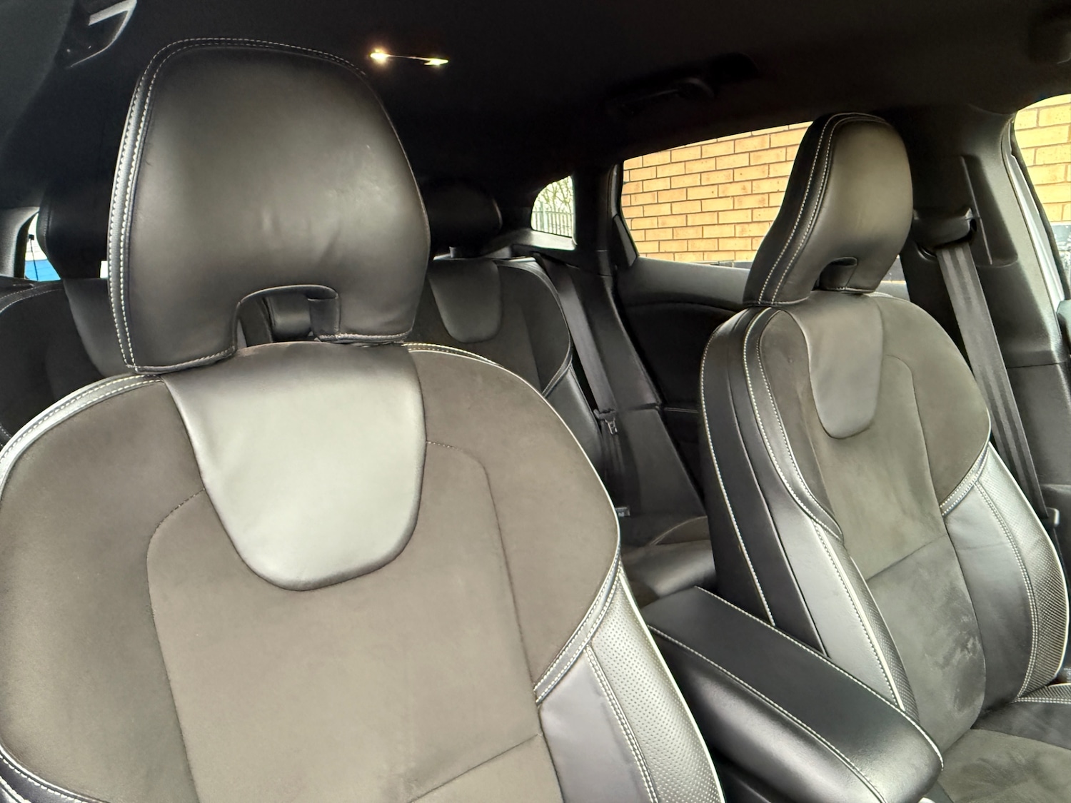 Used Volvo V40 2017 for sale - 76776511: Photo 25