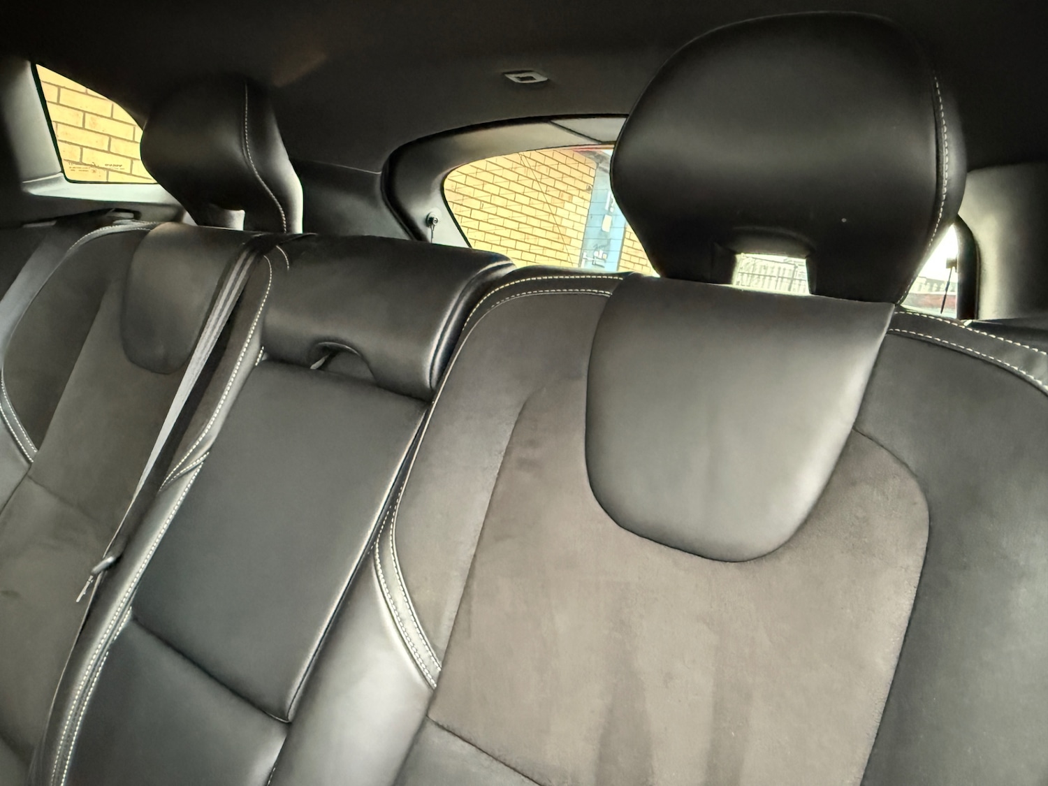 Used Volvo V40 2017 for sale - 76776511: Photo 28