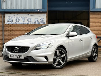 Used Volvo V40 2017 for sale - 76776511: Photo