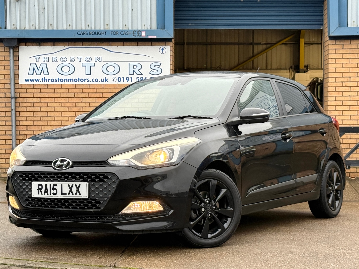 Used Hyundai i20 2015 for sale - 76449418: Photo 2