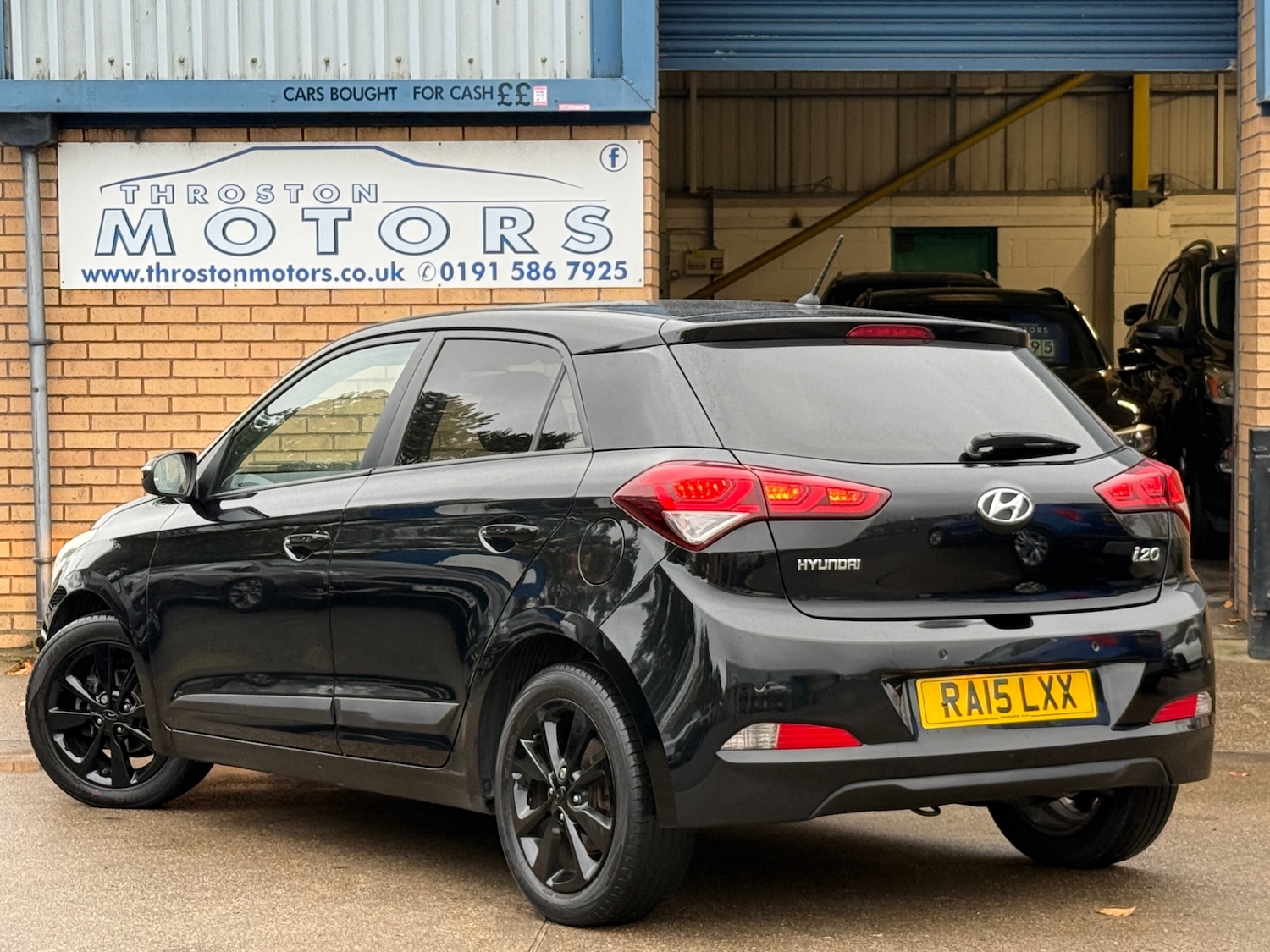 Used Hyundai i20 2015 for sale - 76449418: Photo 3