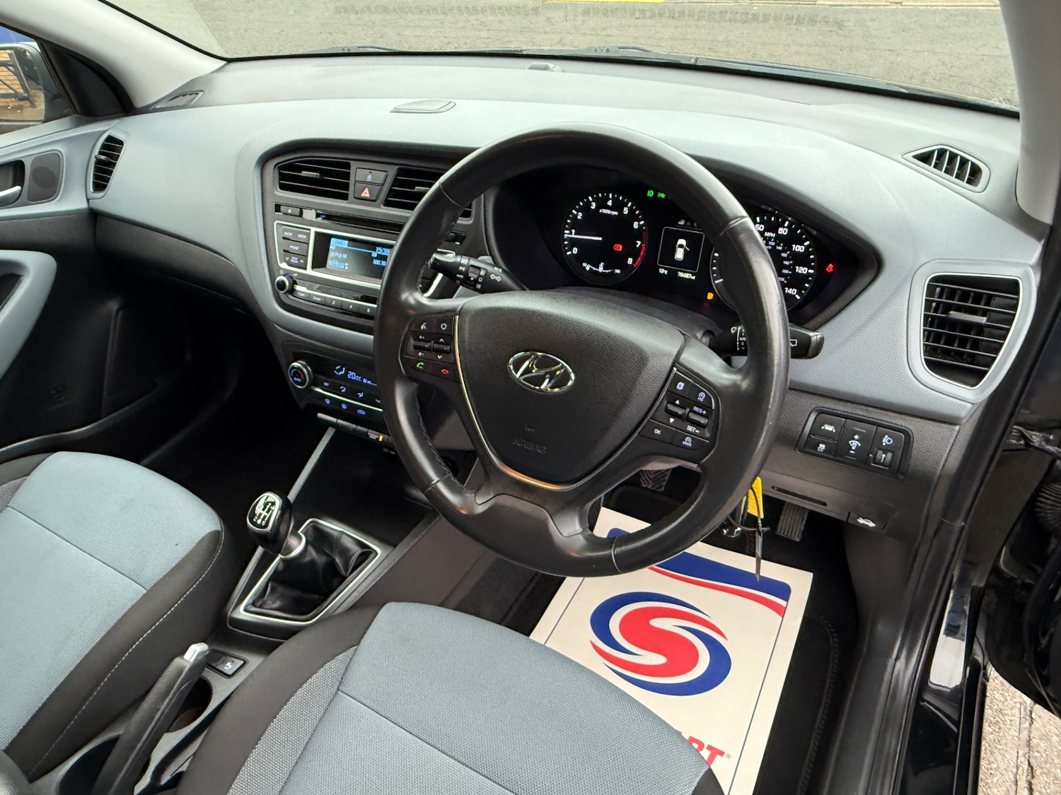 Used Hyundai i20 2015 for sale - 76449418: Photo 9