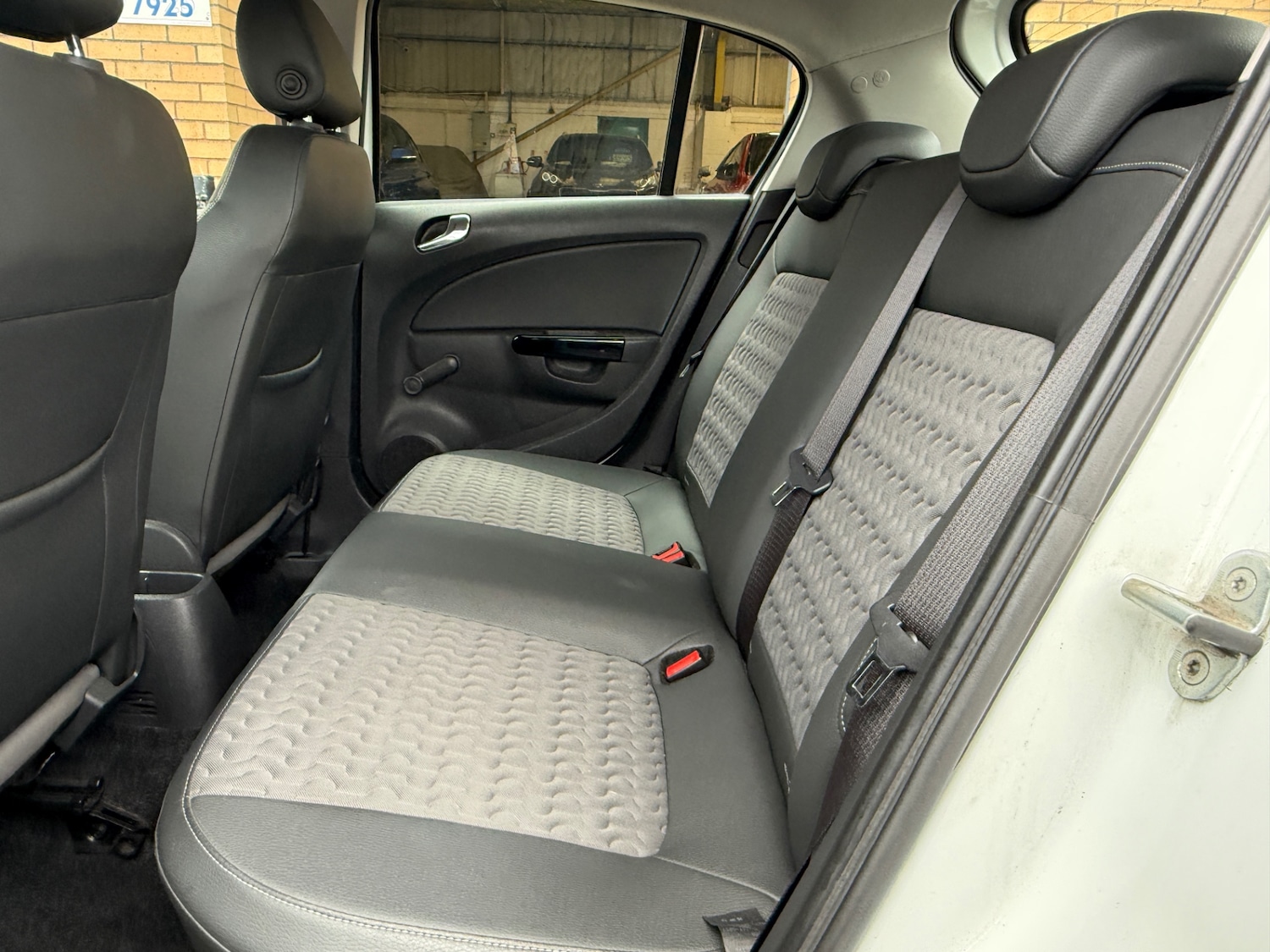 Used Vauxhall Corsa 2013 for sale - 77715327: Photo 18