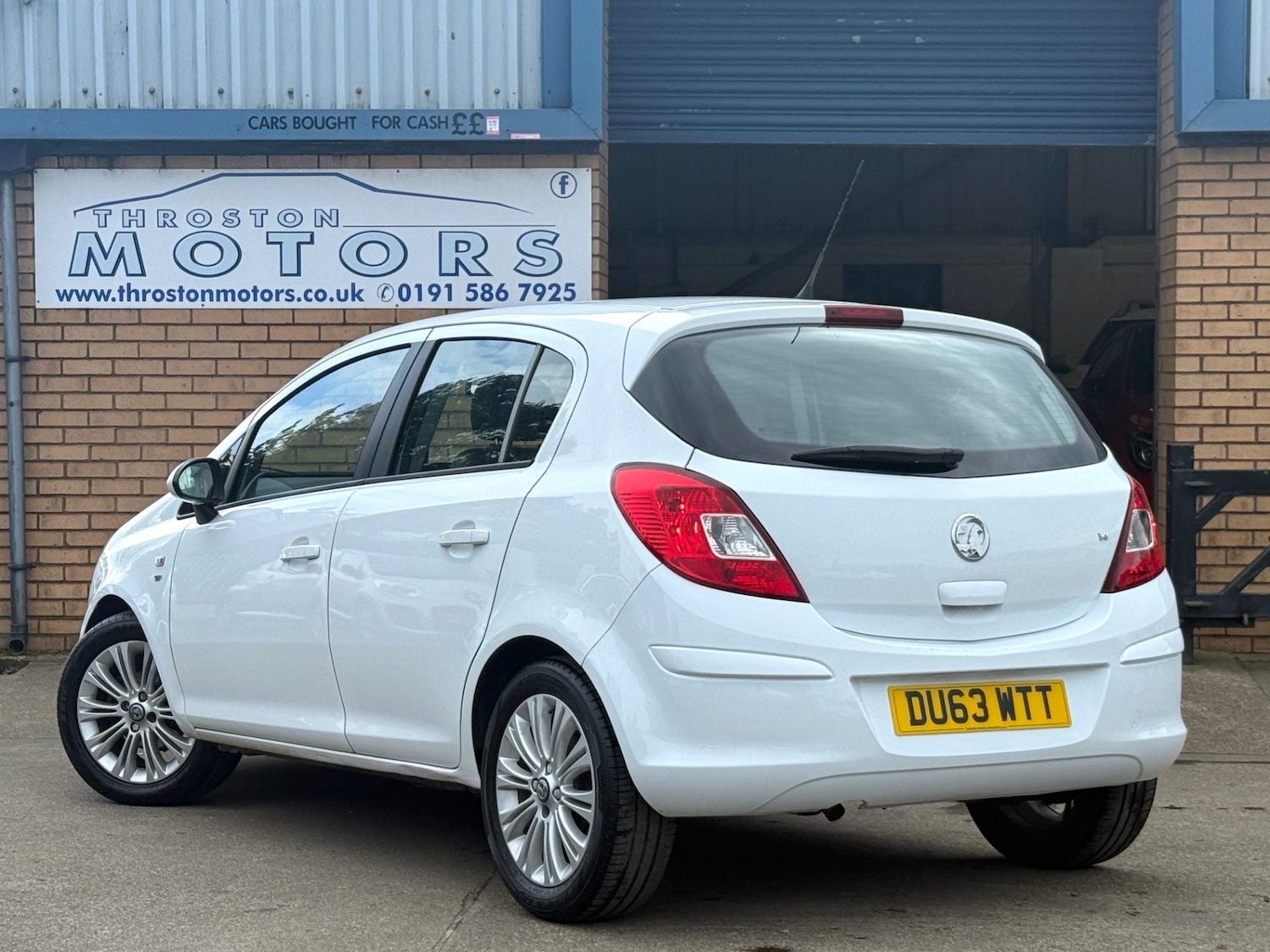 Used Vauxhall Corsa 2013 for sale - 77715327: Photo 3