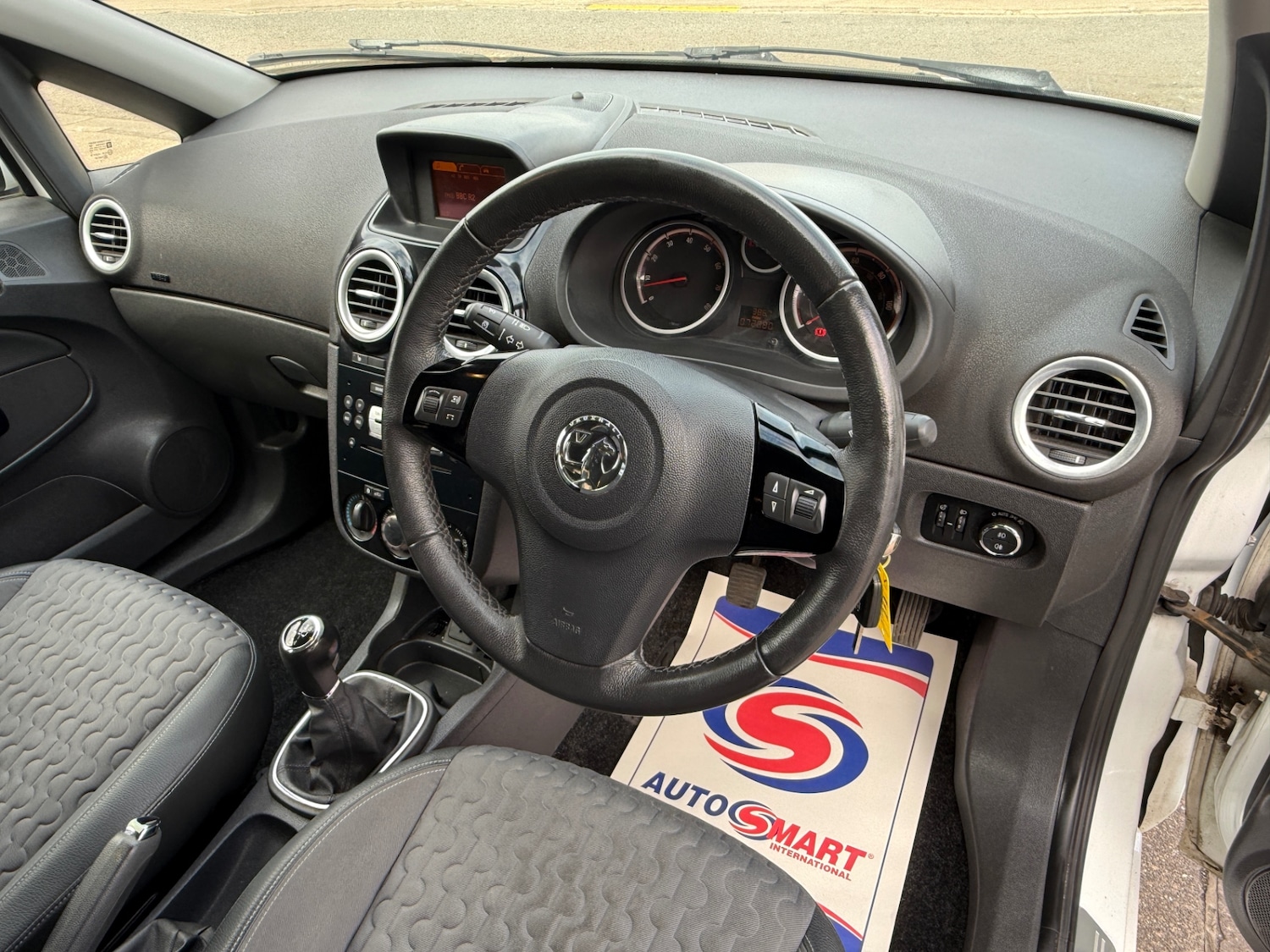 Used Vauxhall Corsa 2013 for sale - 77715327: Photo 9