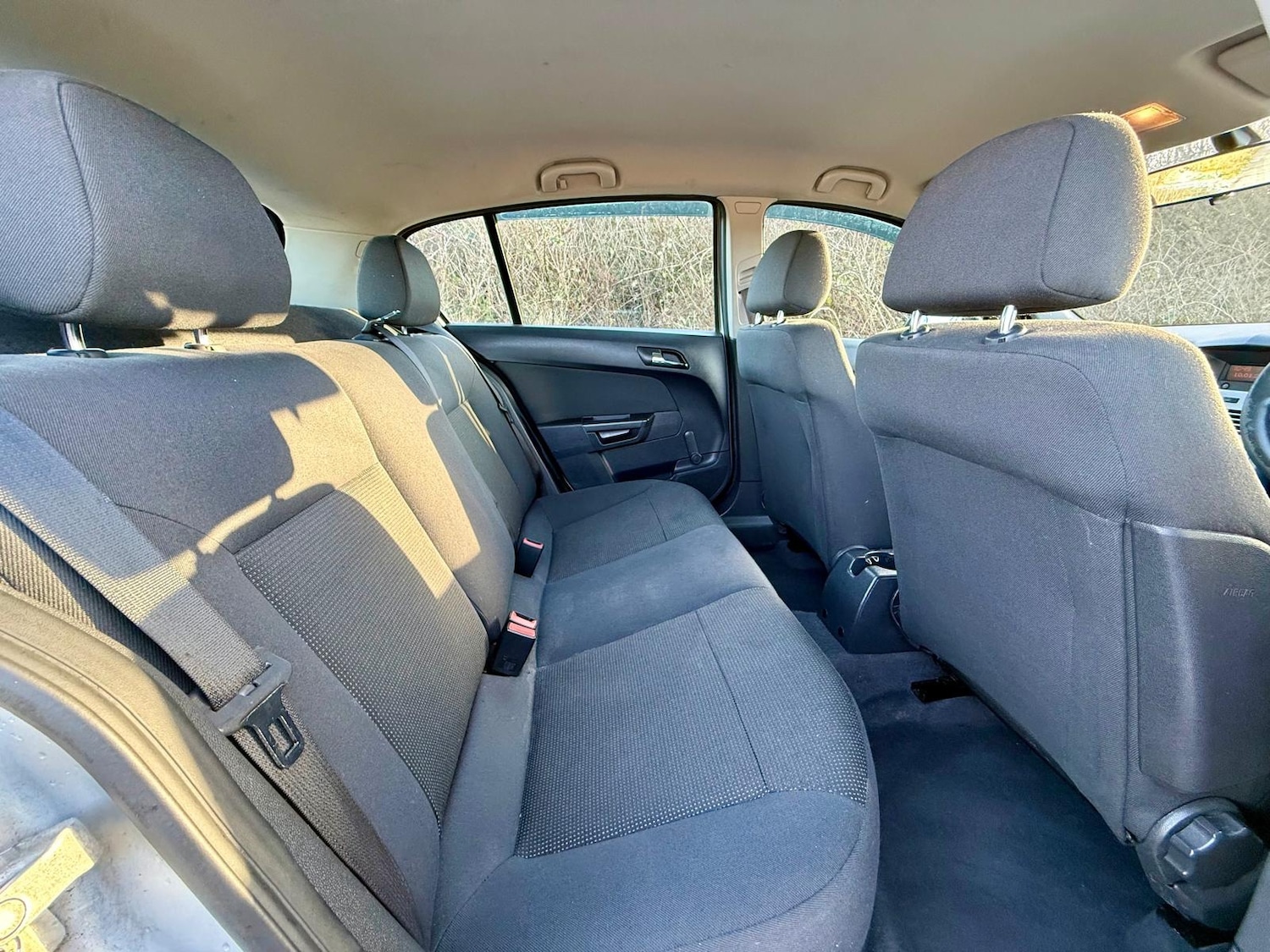 Used Vauxhall Astra 2010 for sale - 77180318: Photo 14