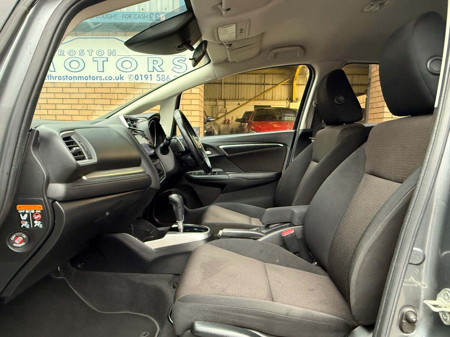 Used Honda Jazz 2017 for sale - 77282504: Photo 16