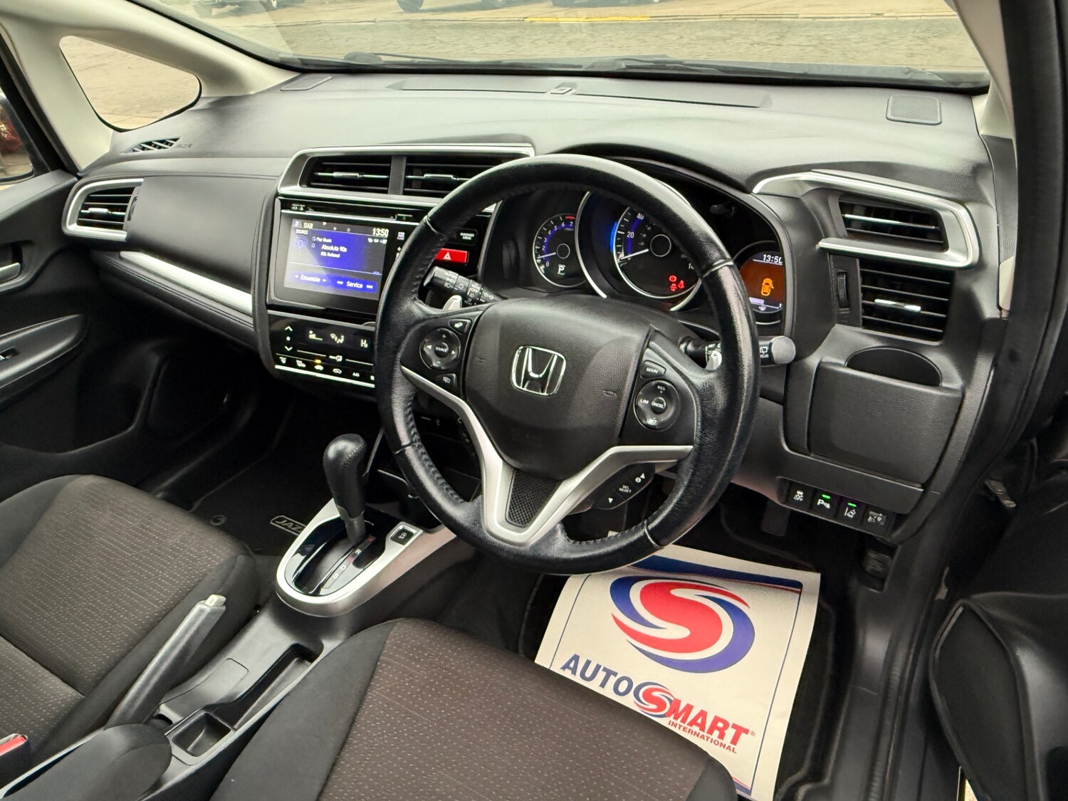 Used Honda Jazz 2017 for sale - 77282504: Photo 9