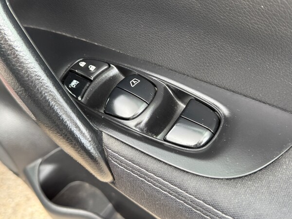 Used Nissan Qashqai 2015 for sale - 75169008: Photo 33
