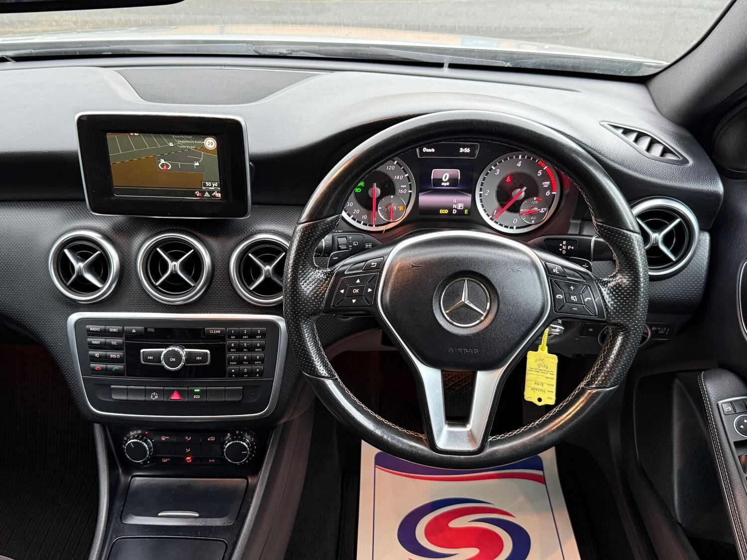 Used Mercedes-Benz A-Class 2015 for sale - 77501253: Photo 11