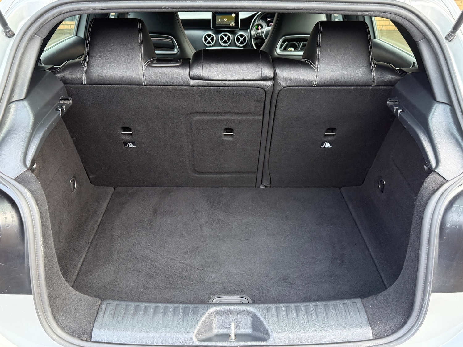 Used Mercedes-Benz A-Class 2015 for sale - 77501253: Photo 20