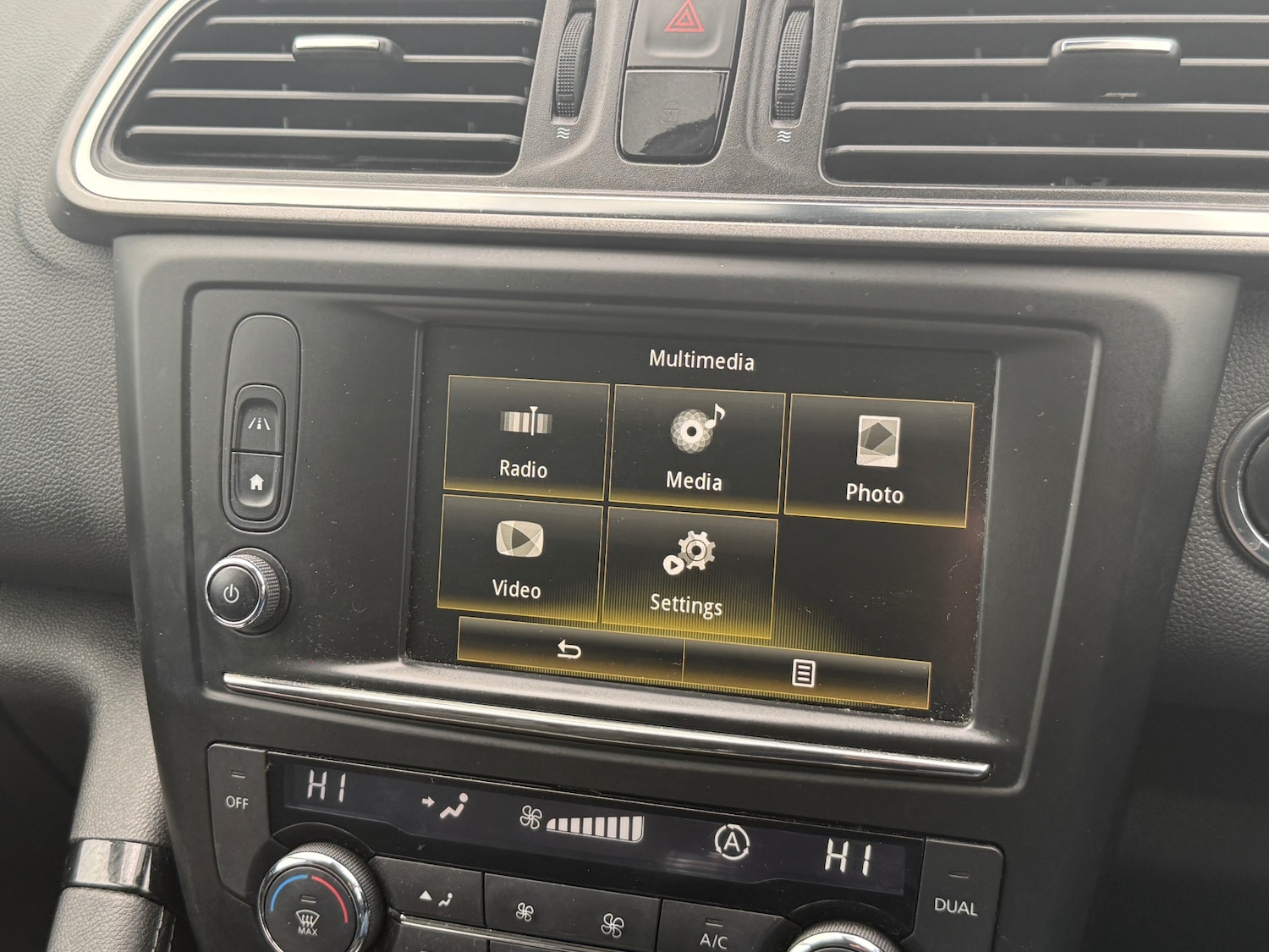 Used Renault Kadjar 2017 for sale - 77902599: Photo 32