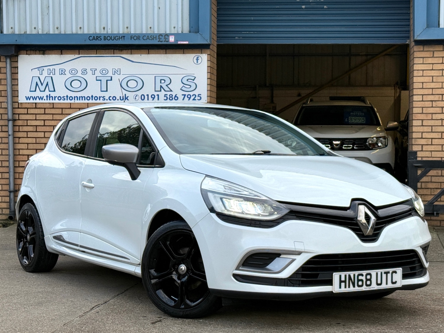 Used Renault Clio 2018 for sale - 76718976: Photo 1