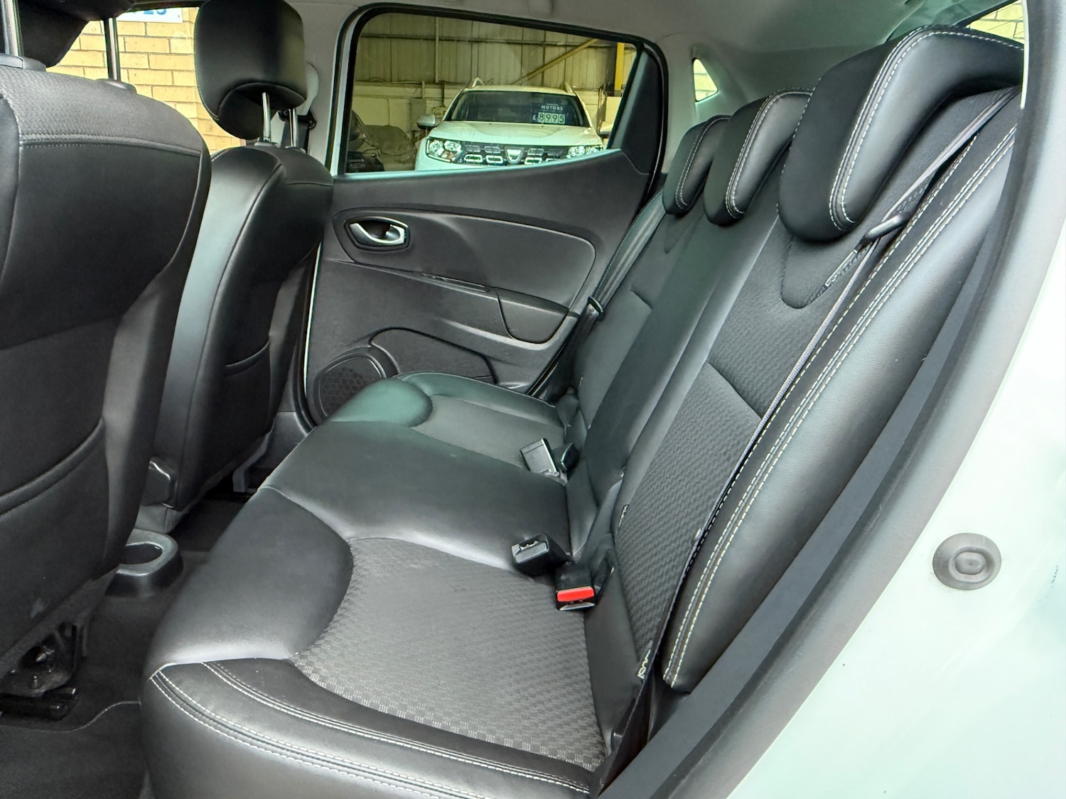 Used Renault Clio 2018 for sale - 76718976: Photo 18