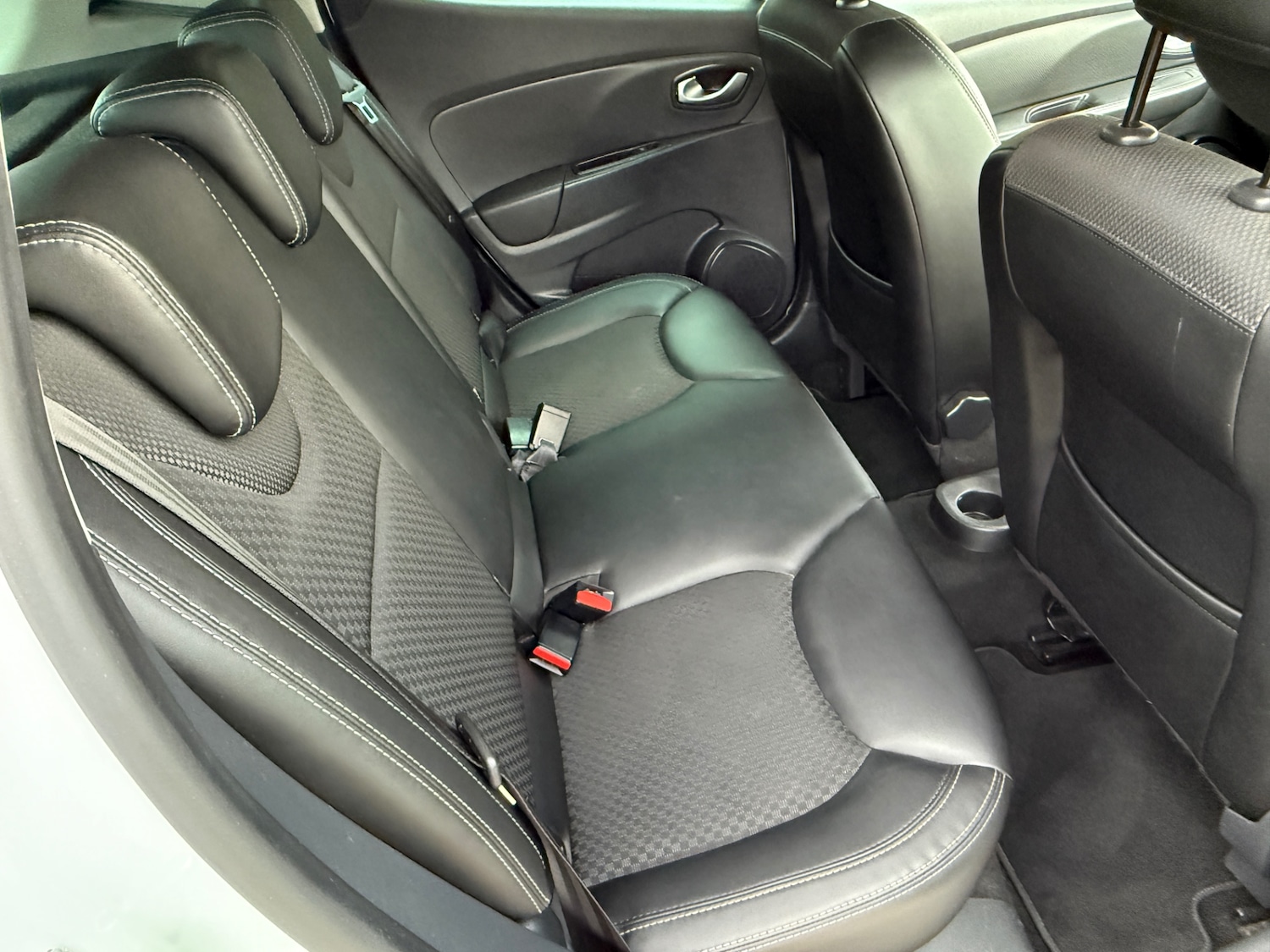 Used Renault Clio 2018 for sale - 76718976: Photo 19