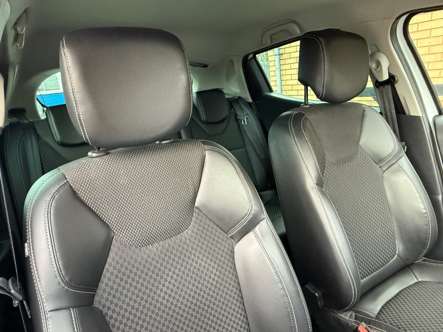 Used Renault Clio 2018 for sale - 76718976: Photo 25