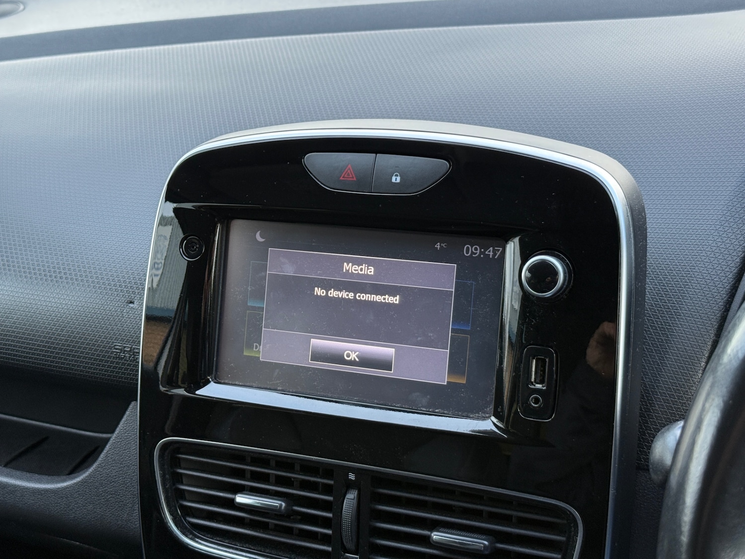 Used Renault Clio 2018 for sale - 76718976: Photo 34