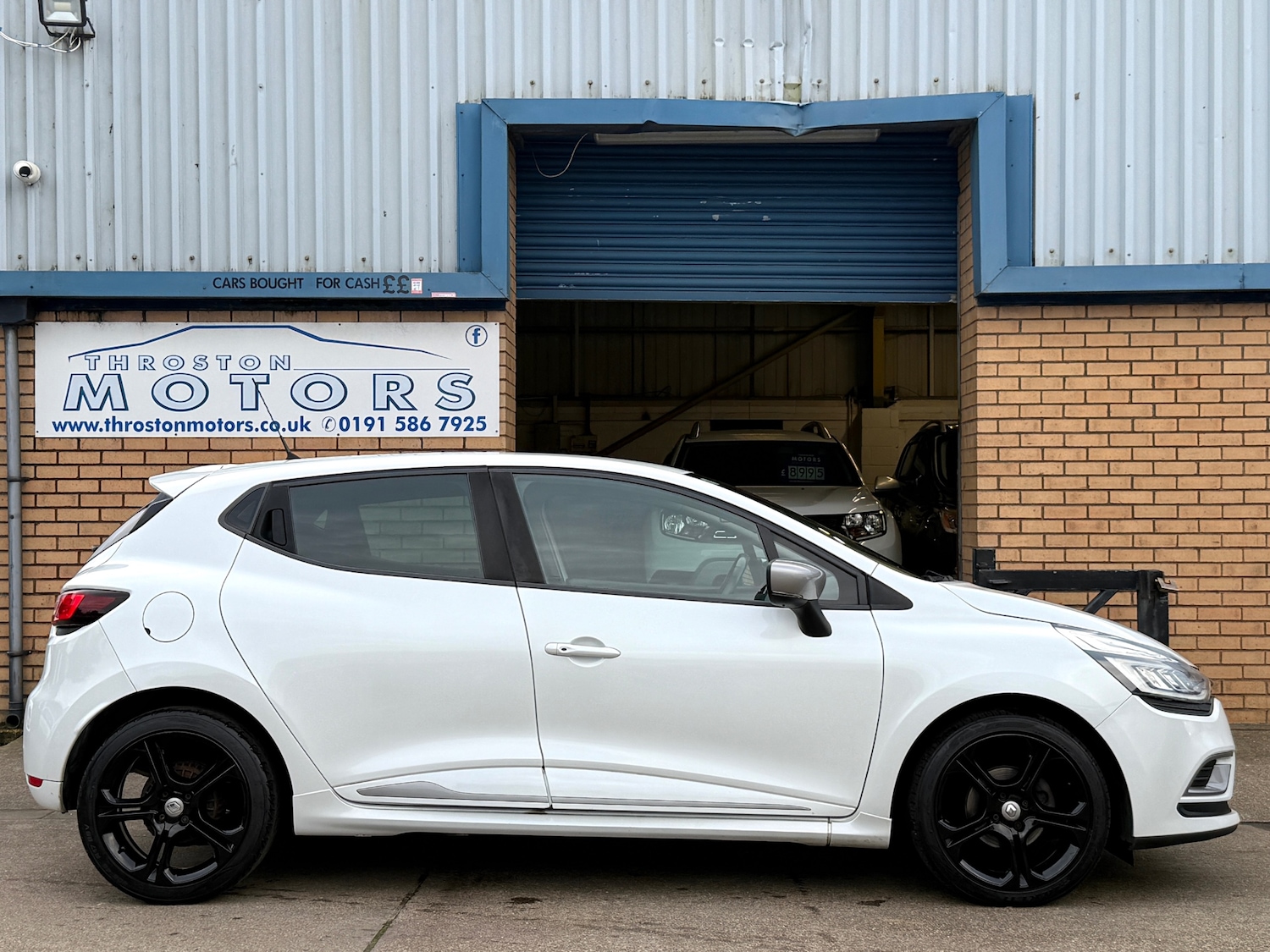 Used Renault Clio 2018 for sale - 76718976: Photo 6