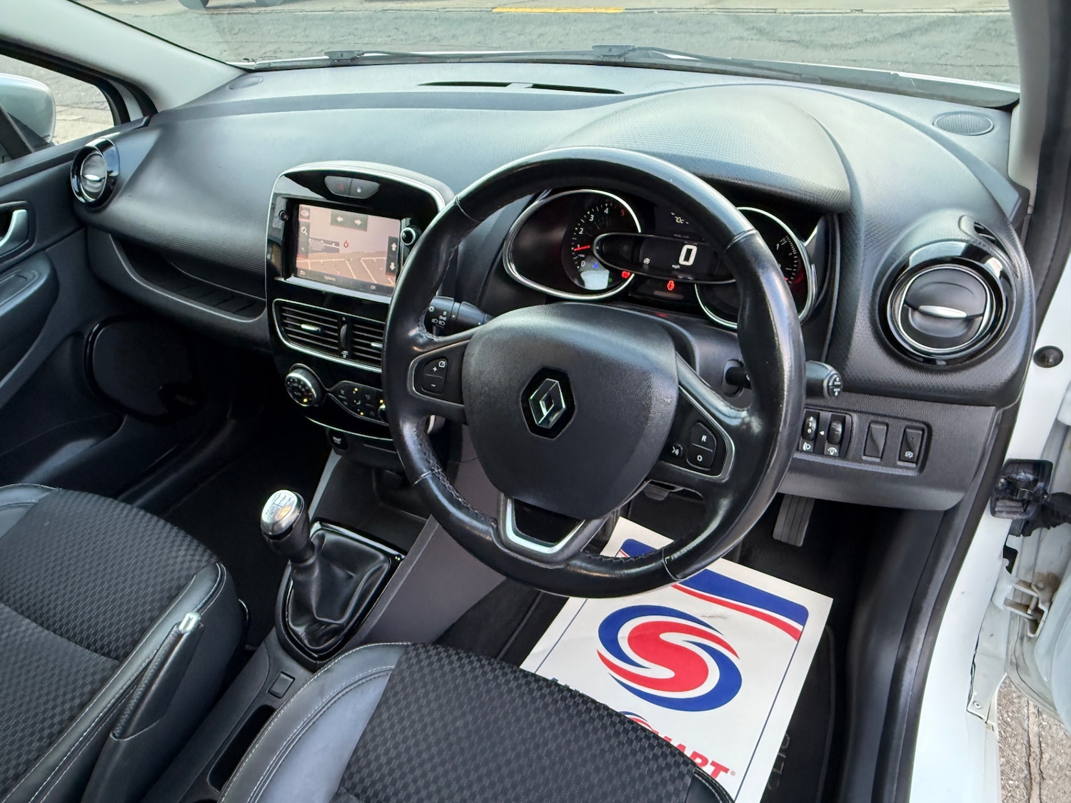 Used Renault Clio 2018 for sale - 76718976: Photo 9