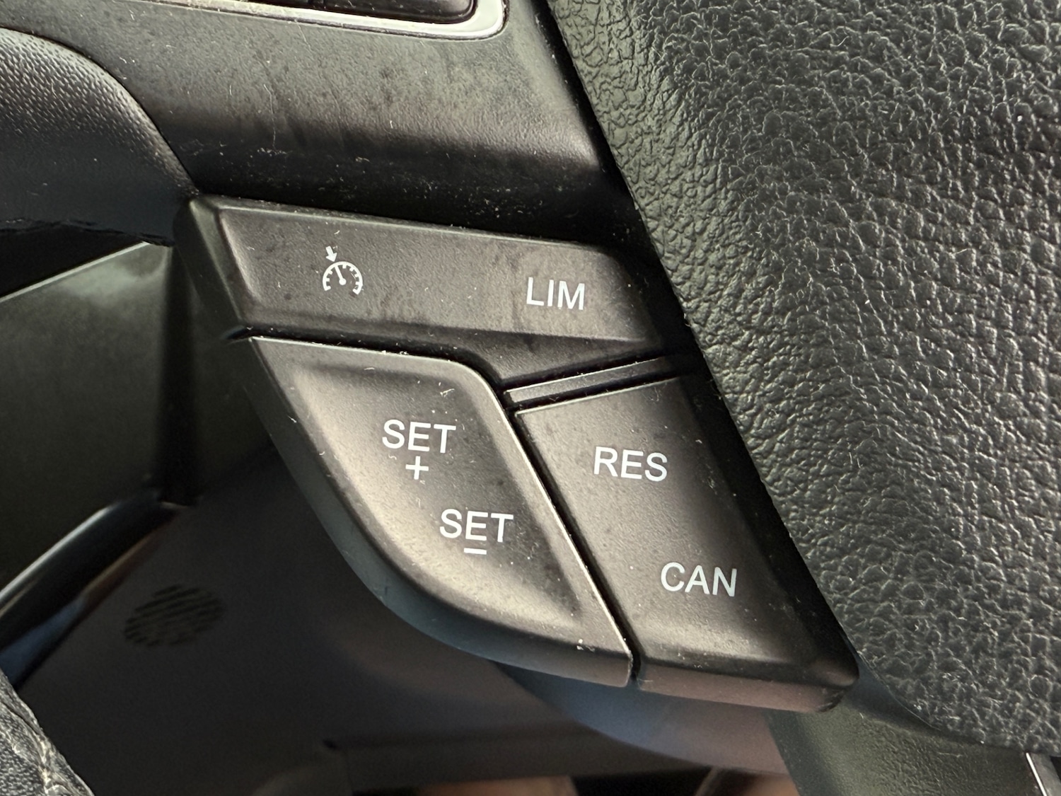 Used Ford Kuga 2016 for sale - 76128839: Photo 30