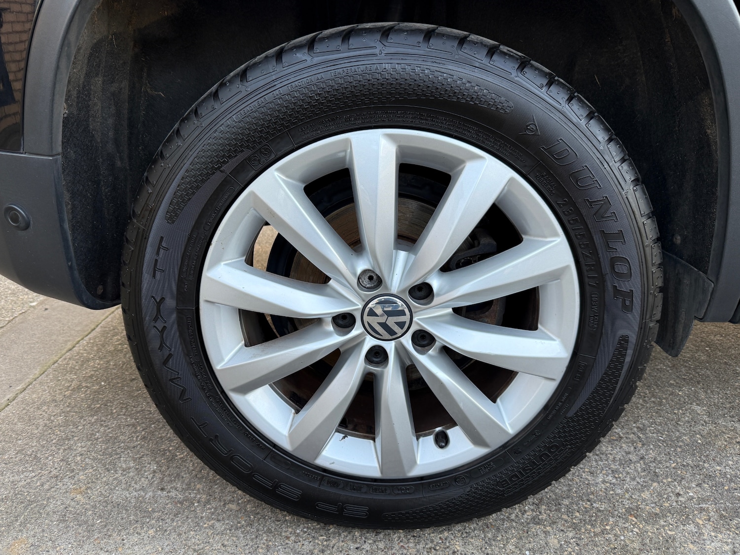 Used Volkswagen Tiguan 2014 for sale - 76881667: Photo 23