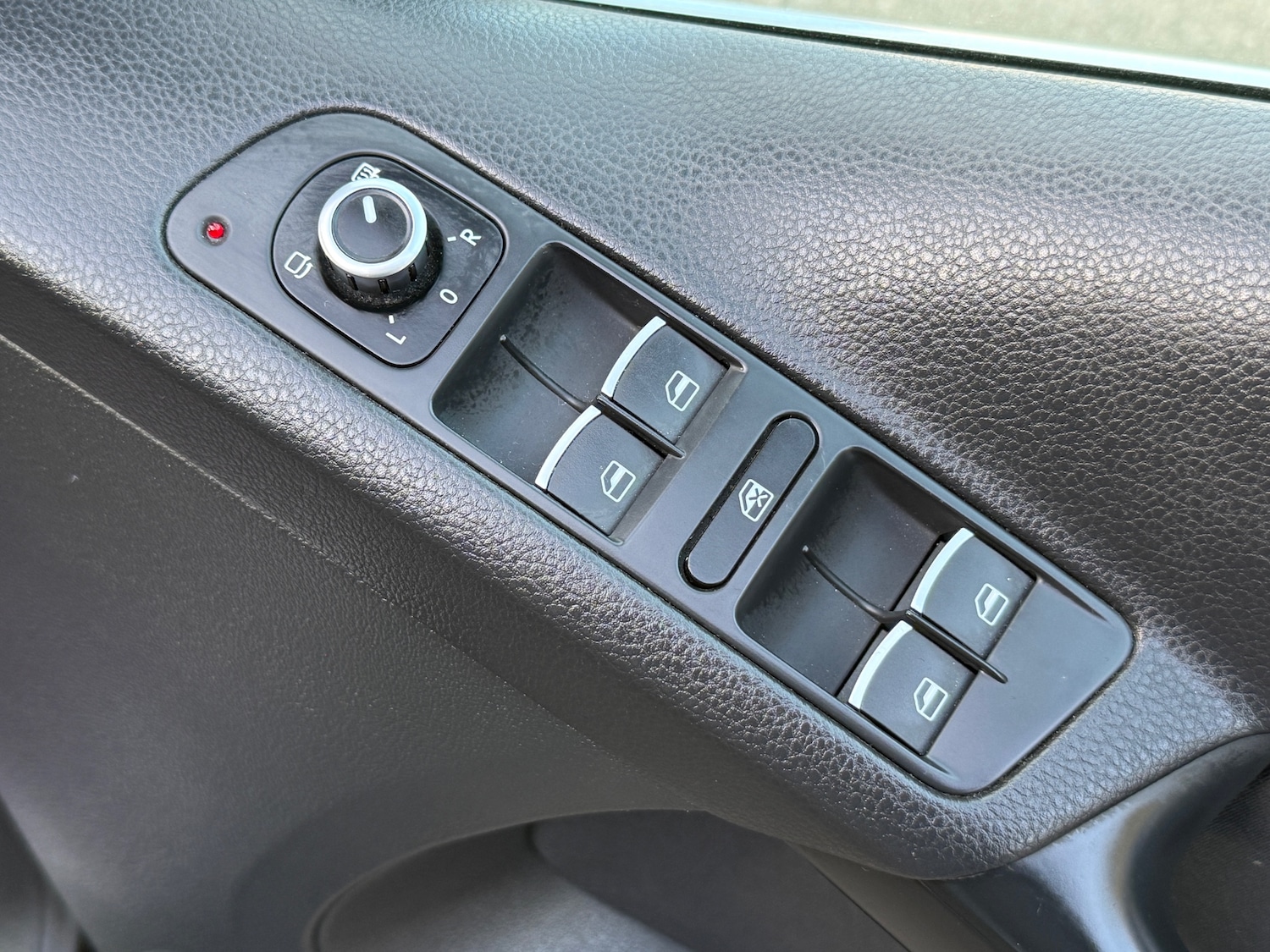 Used Volkswagen Tiguan 2014 for sale - 76881667: Photo 30