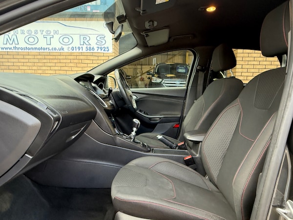Used Ford Focus 2017 for sale - 76218744: Photo 16