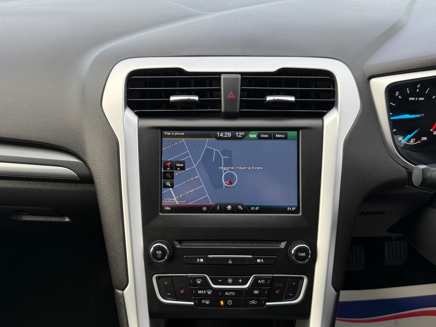 Used Ford Mondeo 2016 for sale - 76565404: Photo 12