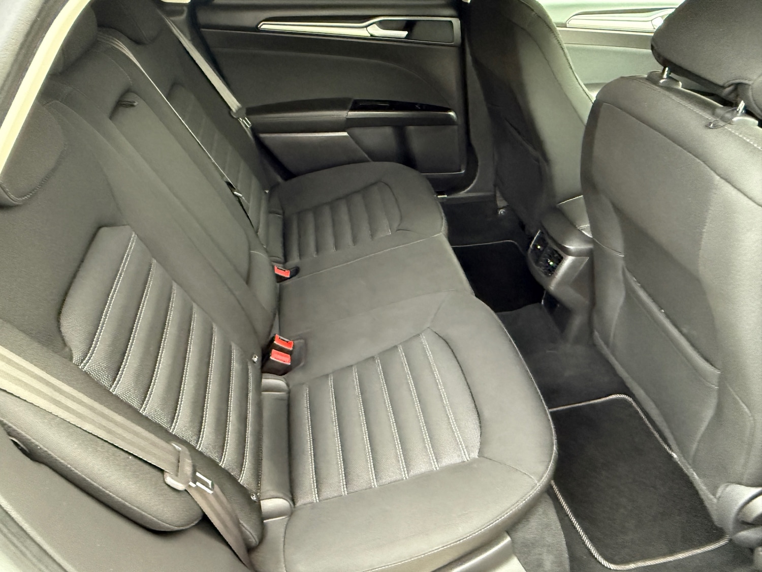 Used Ford Mondeo 2016 for sale - 76565404: Photo 19